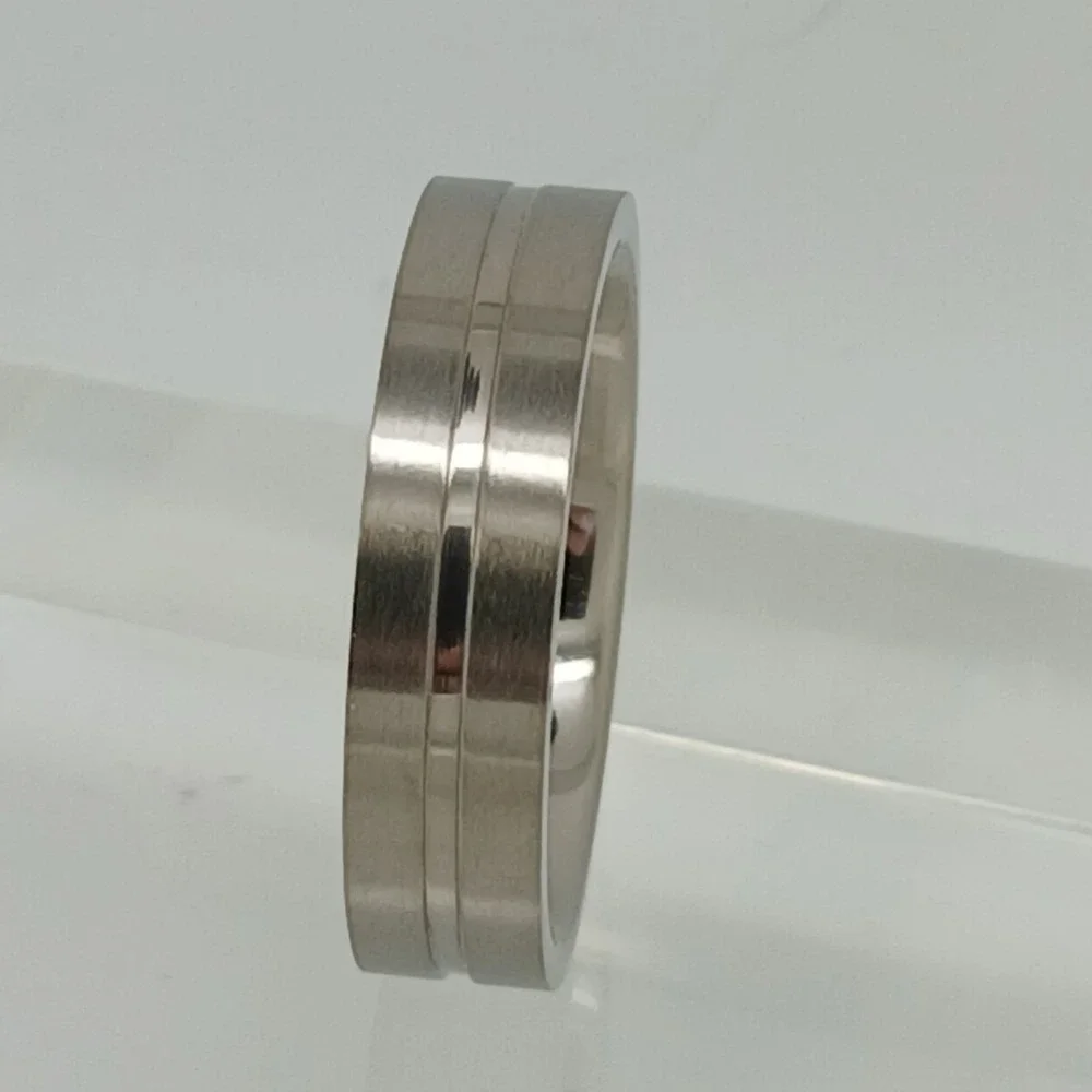 Vintage Titanium 6mm Grooved Band Ring Size 11 New Old Stock Y2K Silver Grey